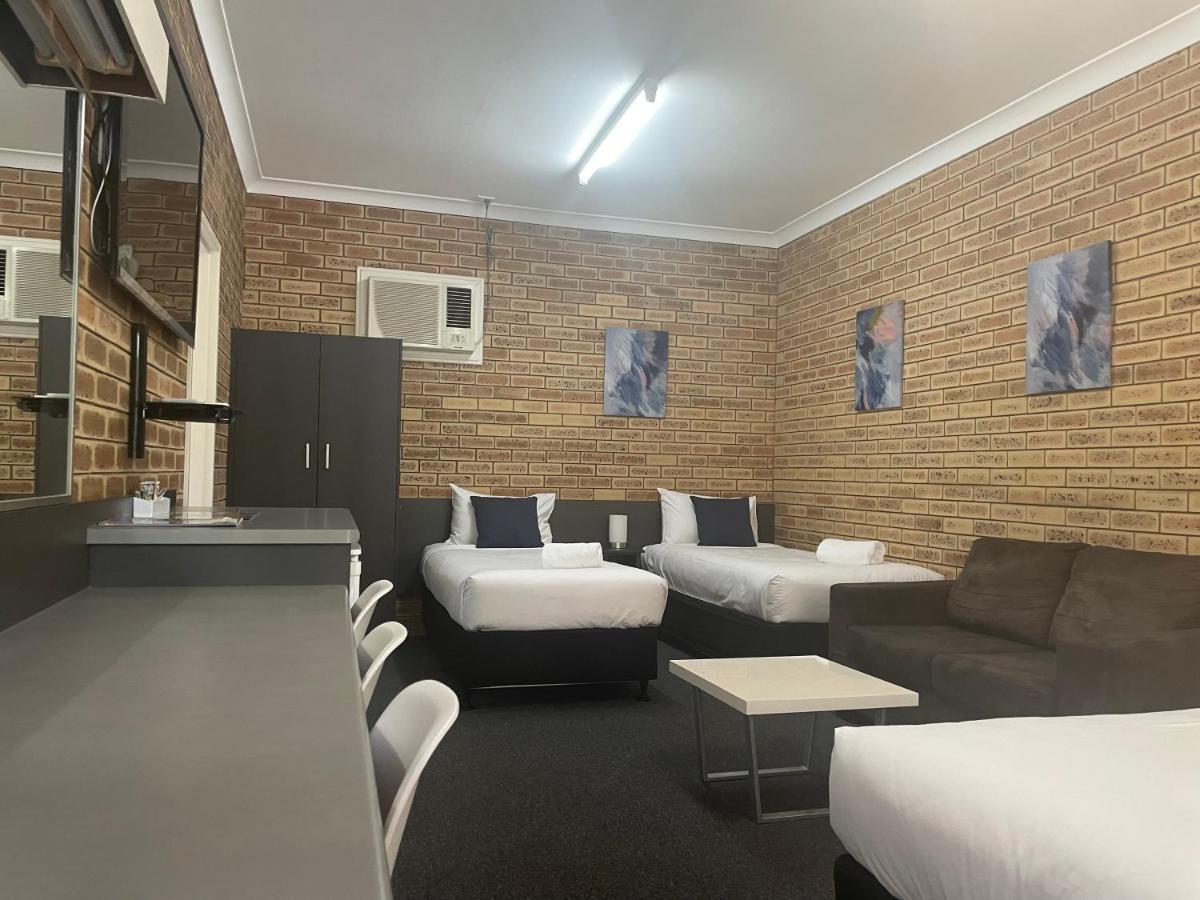 Blue Violet Motor Inn Toowoomba Ngoại thất bức ảnh