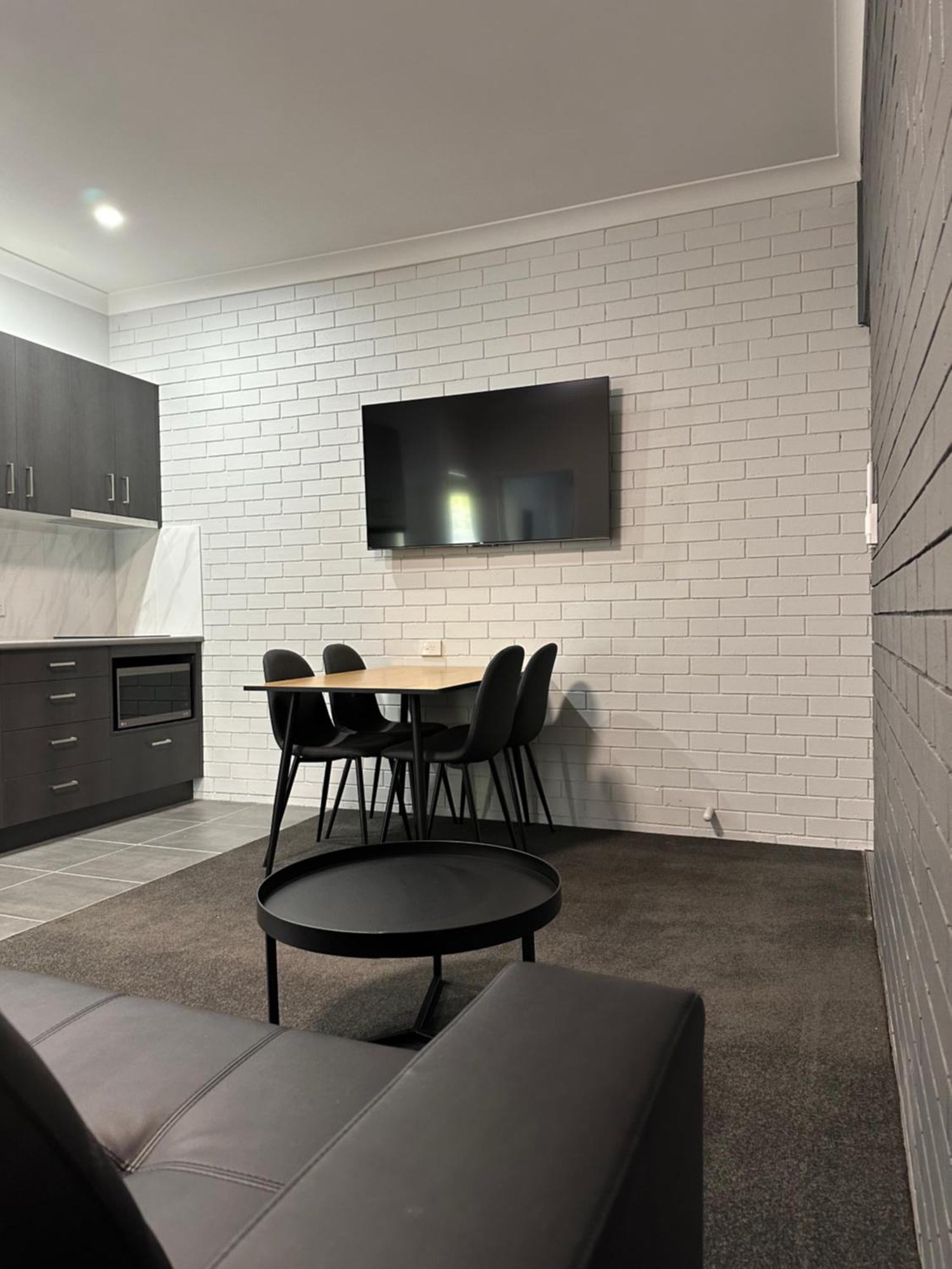 Blue Violet Motor Inn Toowoomba Ngoại thất bức ảnh