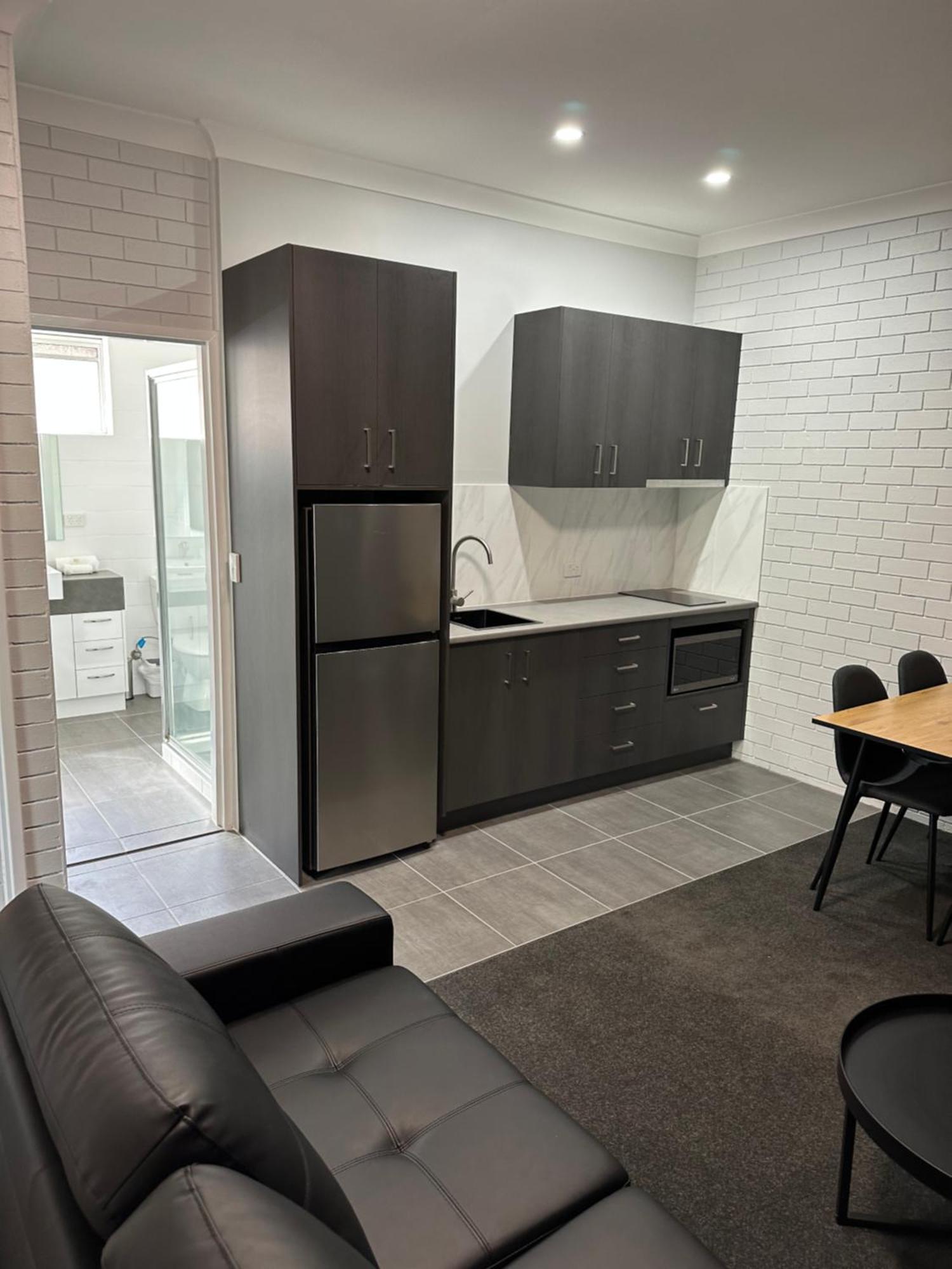 Blue Violet Motor Inn Toowoomba Ngoại thất bức ảnh