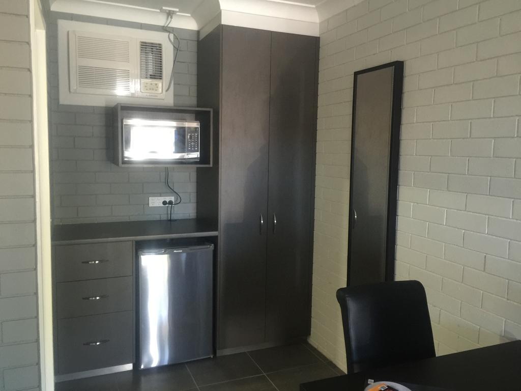 Blue Violet Motor Inn Toowoomba Ngoại thất bức ảnh
