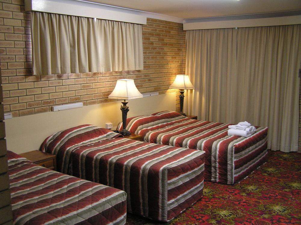 Blue Violet Motor Inn Toowoomba Ngoại thất bức ảnh