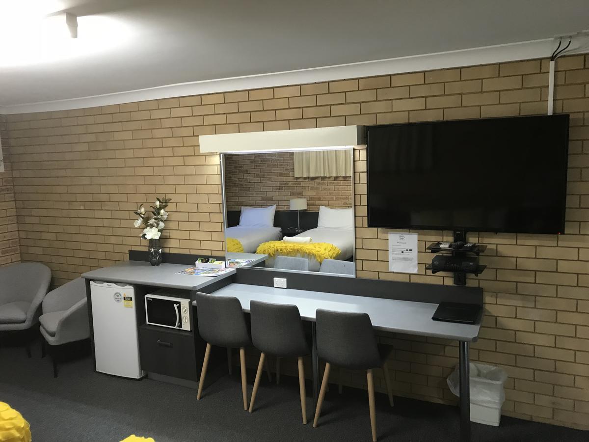 Blue Violet Motor Inn Toowoomba Ngoại thất bức ảnh