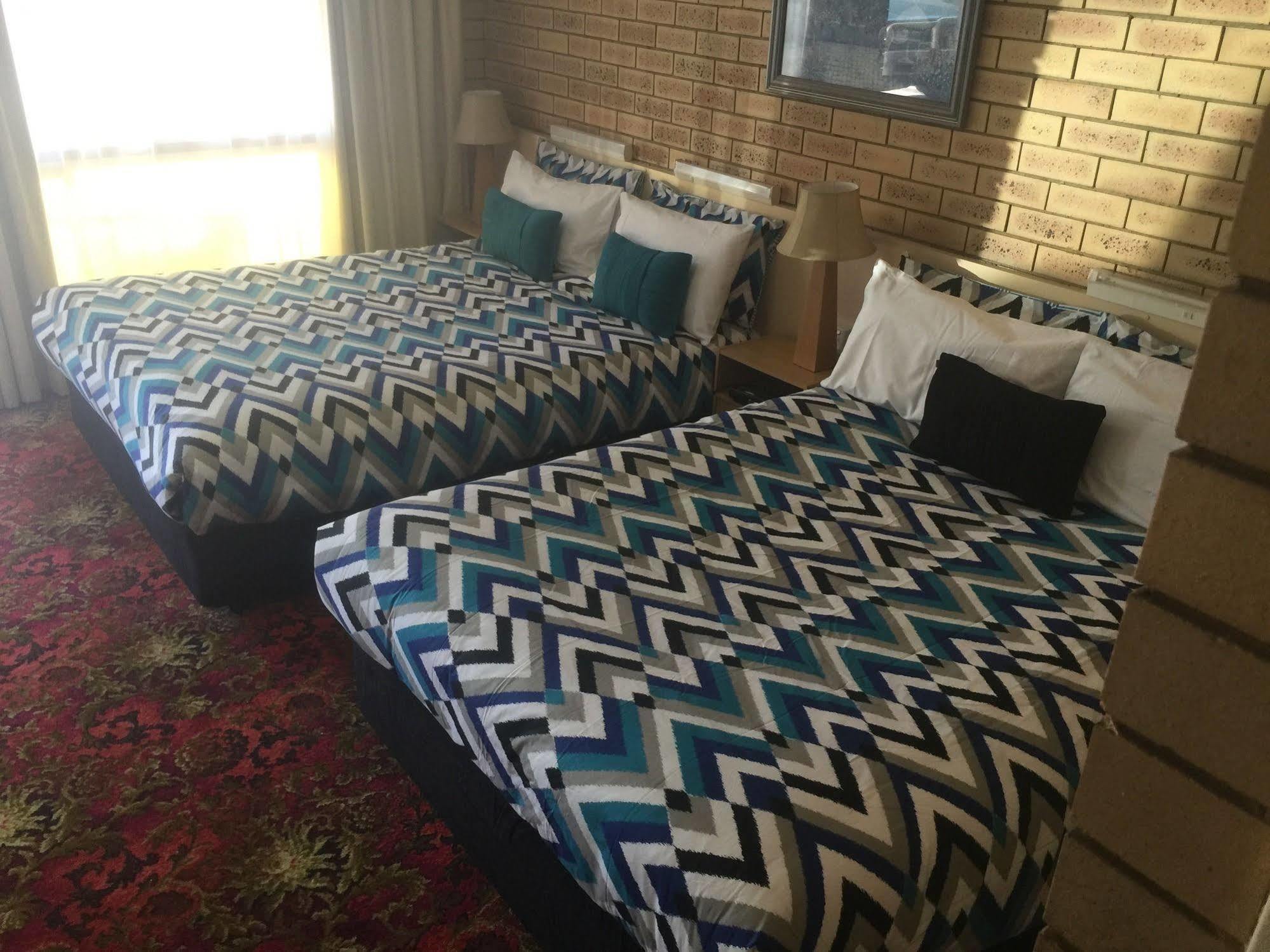 Blue Violet Motor Inn Toowoomba Ngoại thất bức ảnh