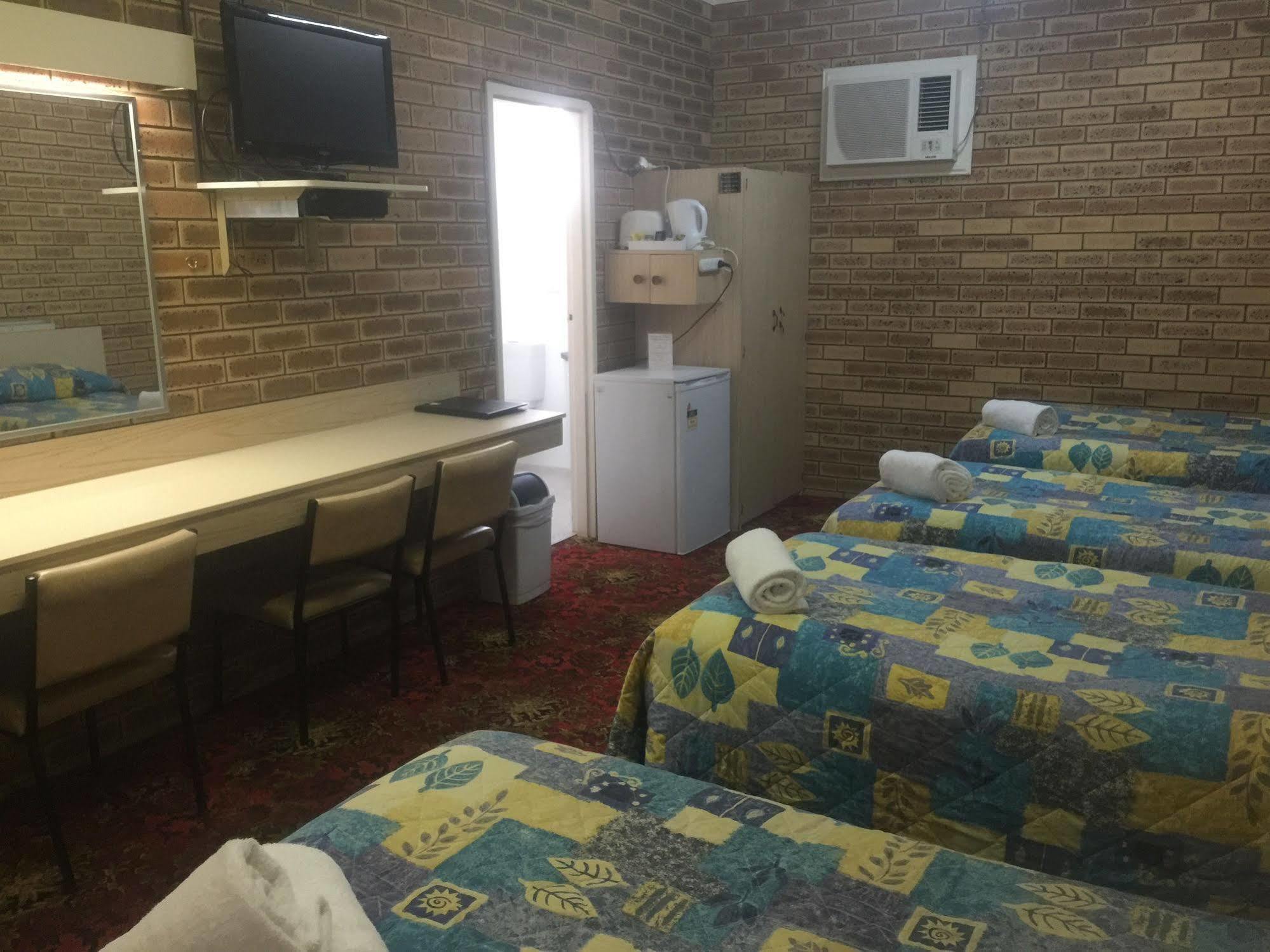 Blue Violet Motor Inn Toowoomba Ngoại thất bức ảnh